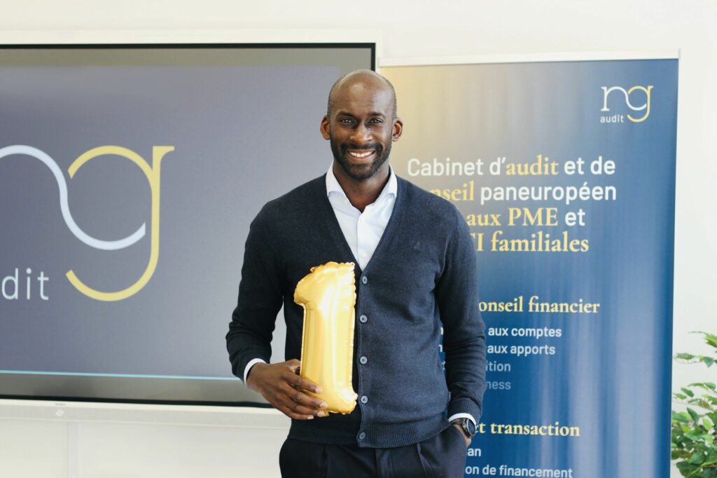 Alpha NIANG, fondateur d'NG Audit, a célébré avec son équipe le premier anniversaire d'NG Audit